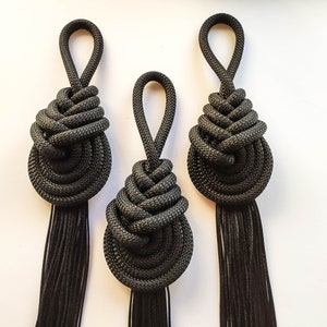 Black rope door knob tassel, small decorative wall hanging, modern minimalist rope art, fibre art, accent wall, door ornamenthome decoration