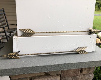 Arrow, Metal Arrows, Distressed Arrows, Wall Decor, Arrow Decor, Arrow Wall Decor, Home and Garden, Set of 2