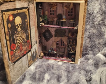 The Witches House Faux Book 1:18 Miniature Diorama