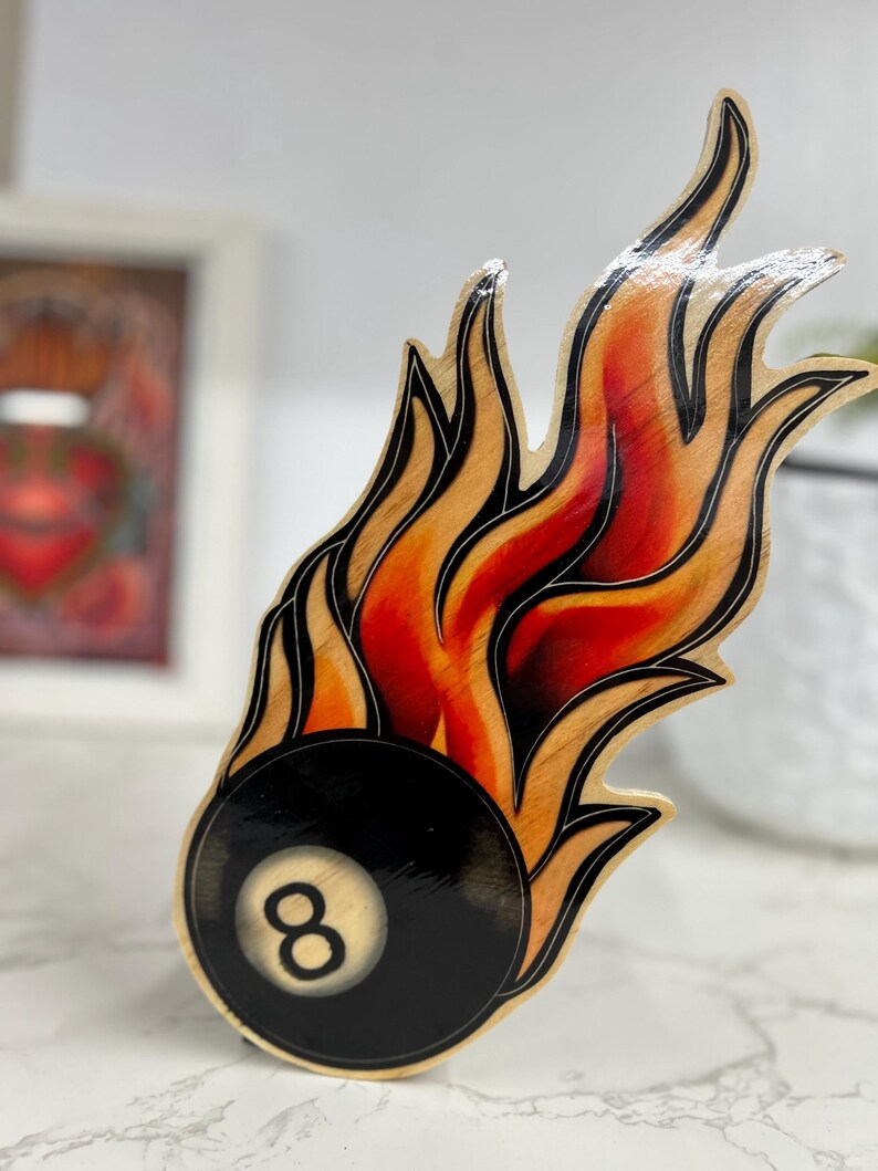 Flaming Eight Ball Tattoo Art: Vintage Style Flash, handgjord plywoodskylt bild 6