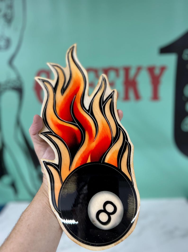 Flaming Eight Ball Tattoo Art: Vintage Style Flash, handgjord plywoodskylt bild 2