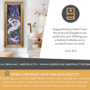 Puede incluir: Una impresi&oacute;n enmarcada de una pintura abstracta colorida con un p&aacute;jaro blanco y la cara de una mujer. La impresi&oacute;n est&aacute; colgada en una pared blanca en una habitaci&oacute;n con un sof&aacute; y una mesa peque&ntilde;a. El texto "Happy Birthday Callie! I saw this print and thought it was perfect for you! Wishing you a fantastic birthday and a wonderful year to come! - Love, Erin" est&aacute; escrito debajo de la imagen.