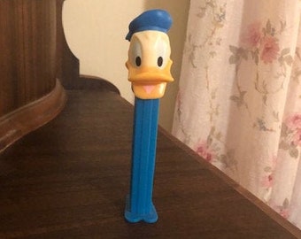 Vintage Donald Duck Pez Dispenser
