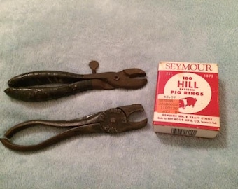 Antique Vintage Hills Hog Ringer Box of Hill Pattern Pig Rings
