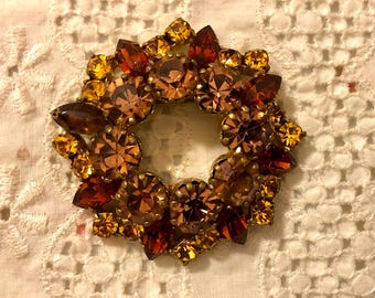 Gorgeous Vintage Austrian Butterscotch, Brown, Russet Multi-Color Rhinestone Brooch Pin