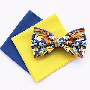 Papillon pattern maiolica e fazzoletto blu cobalto e giallo,Papillon e pochette coordinato per uomo,regalo da uomo accessori stile Siciliano immagine 3