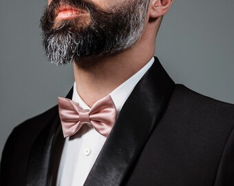 Tuxedo with rose gold bow best sale tie