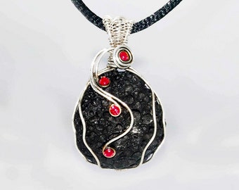 Lava Stone Citrine pendant in silver thread 925