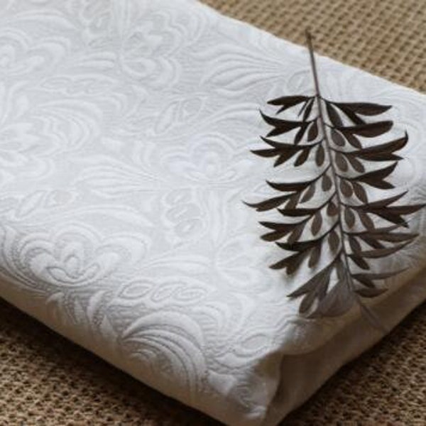 VENTE, Tissu Jacquard de couleur blanc cassé, Tissu Jacquard de style embrossé, Tissu de brocart, Tissu de mode, Pour robe de fête de mariage, par cour