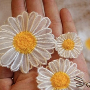 Daisy style applique, patches, for 5 PCS