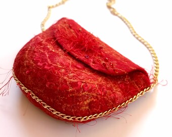 Valentines day gift, Valentines day bag, Red felted bag with chain handle, Handmade shoulder handbag, Felted stylish purse, Felted Wool Bag