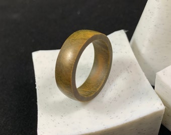 Argentinian Lignum Vitae Traditional Custom Handmade Verawood Green Sandalwood Wood Ring