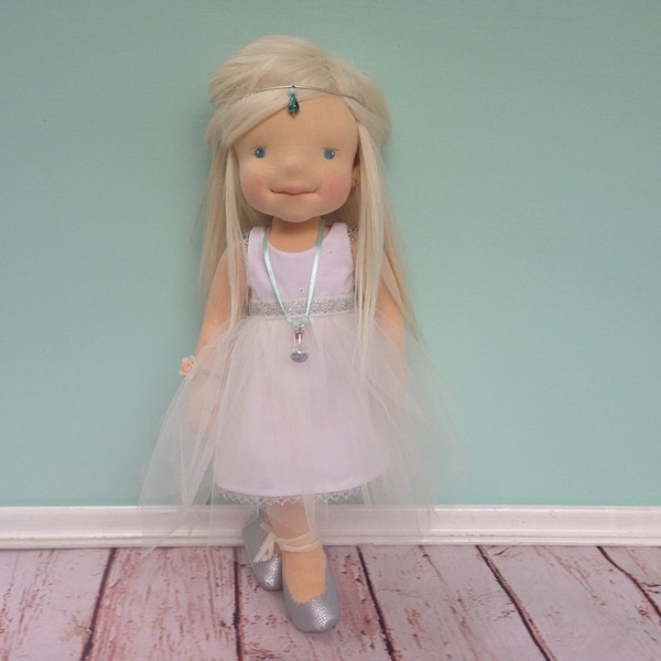 waldorf doll elf *Issanée* 18"