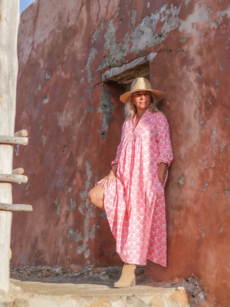 Caftan de plage bohème en coton rose et blanc image 8