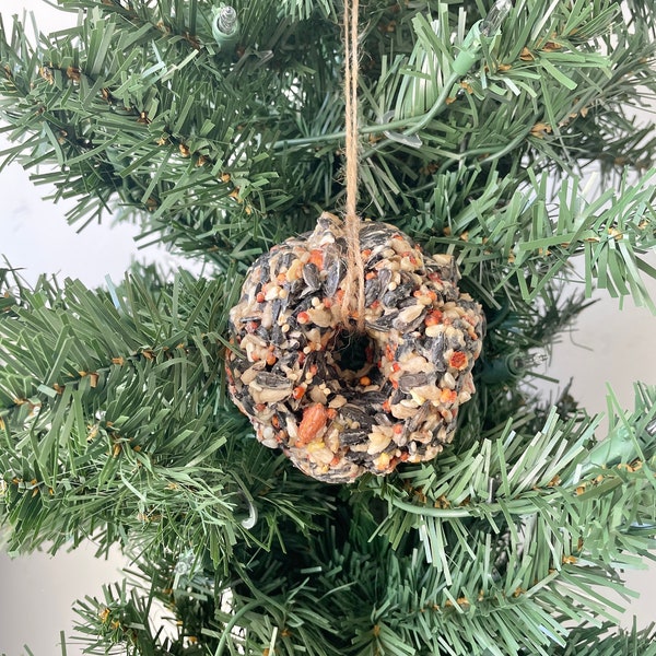 Bird Food Wreath on Twine. Bird seed 8 oz