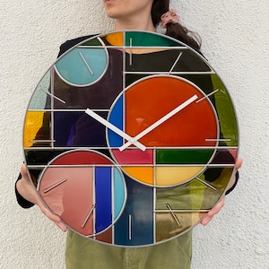 Geometryczny szklany zegar ścienny: Kolorowy styl art déco (20-24 cale), malowany ręcznie