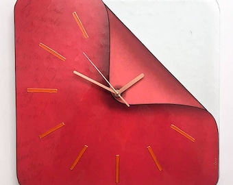 Reloj de pared rectangular rojo: Reloj de pared original, cristal templado.