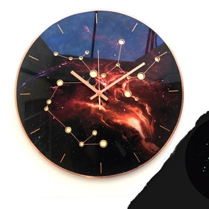 Horloge signe du Sagittaire avec touches de cuivre : décoration murale céleste phosphorescente