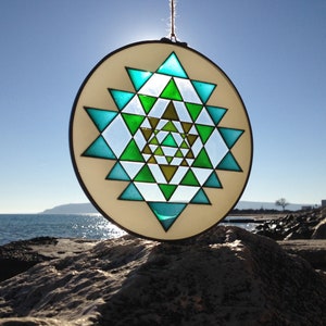 Sri Yantra, Emerald Green, Sacred Geometry, Suncatcher Stained Glass, Housewarming Gift, Bohemian Lighting, Painted Sun Catcher, Boho Art,