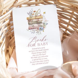 Livres nouveau chapitre pour carte de naissance, livres empilés, carte d'insertion d'invitation à une baby shower, demande de livre, carte de bibliothèque de bébé modèle modifiable à faire soi-même 358