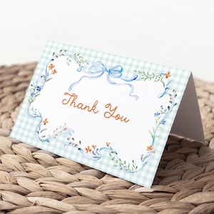 Tarjeta de agradecimiento plegada de cuadros azules, lazo de acuarela editable y diseño floral, plantilla imprimible para baby shower o notas de regalo 126