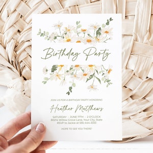 Invito per festa di compleanno Daisy, invito per compleanno di una donna con fiori di campagna, fiori estivi, modello modificabile fai da te 349