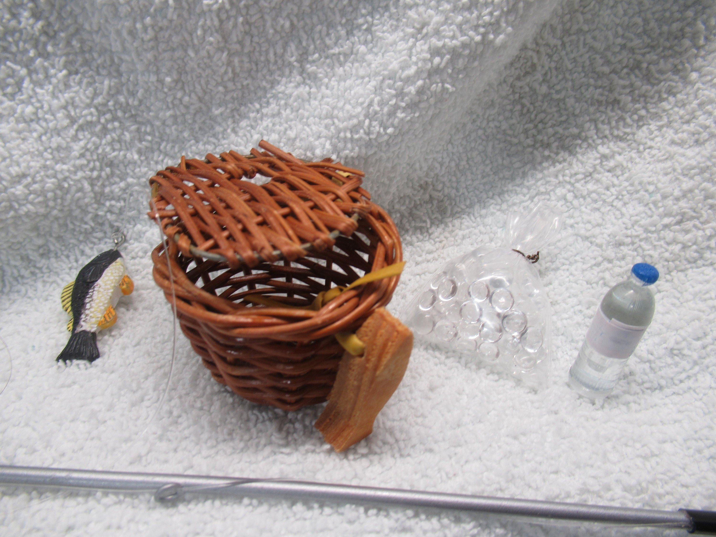 Ice Fishing Basket 