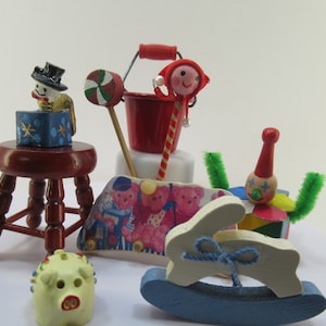 Miniature Toys for Dolls Jack in the Box Piggy Bank Rocking Rabbit Clown Jester Rattles Pail Stool Bear Rack Mini 1:12/ One Sixth Scale