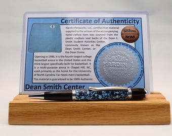 Handgefertigter Kugelschreiber aus Kunststoff der Dean Smith Center Universität von North Carolina