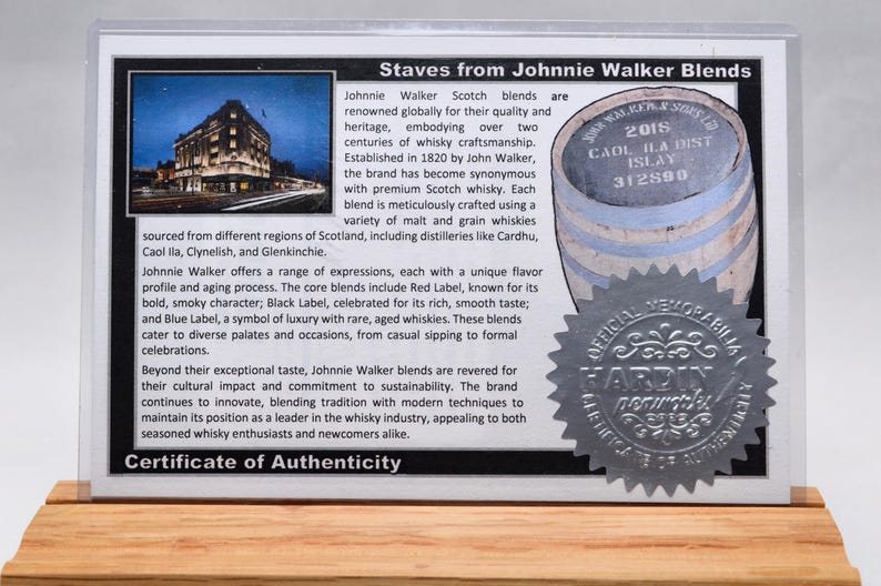 Penna a torsione realizzata a mano con autentico legno di botte di whisky Johnnie Walker. immagine 3