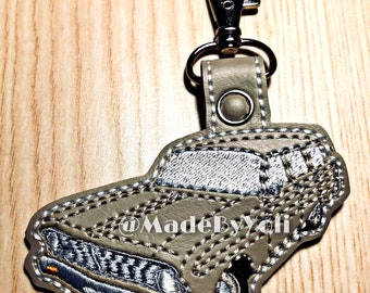 1965 F F Wagon Keychain