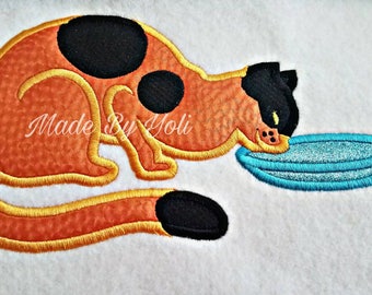 Embroidery Design Digitized Cat drinking Milk 5 x 7 Applique
