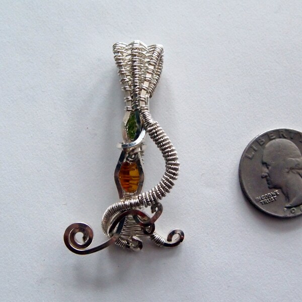 Amber und Peridot Draht gewickelt Halskette - Sterling Silber - einer der einen Art Wire-Wrap-Anhänger - facettierte Peridot Edelstein & Amber Cab