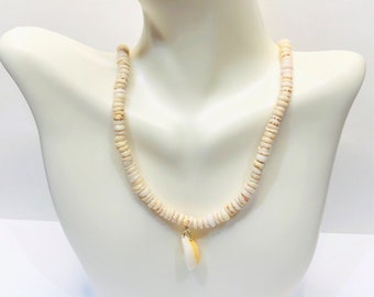 The Coral and Limpet Necklace Ka Lei \u02bb\u0100ko\u02bbako\u02bba a me Ka \u02bbOpihi
