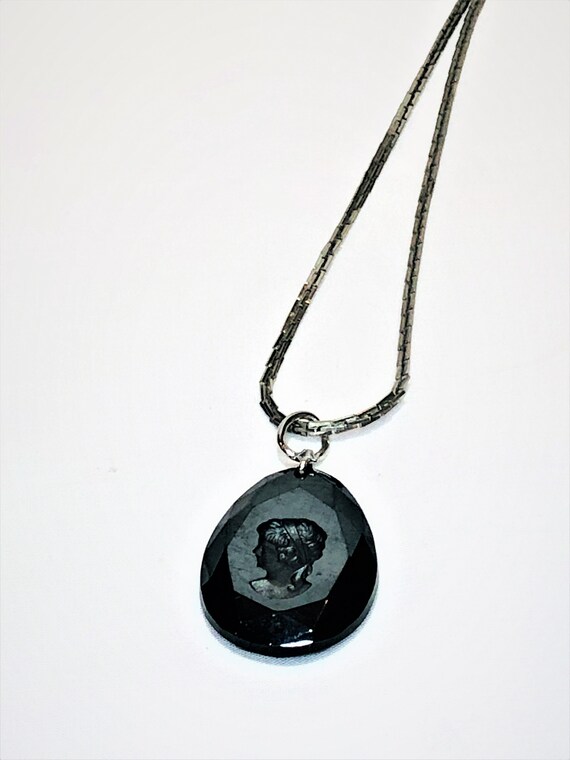 Vintage 24" Black Glass Intaglio Pendant. Rare Je… - image 4