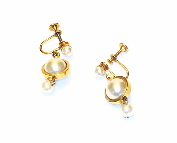 Vintage Pearl & Gold Screw Back Earrings. Elegant Estate 