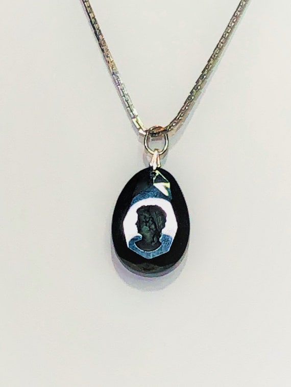 Vintage 24" Black Glass Intaglio Pendant. Rare Je… - image 6