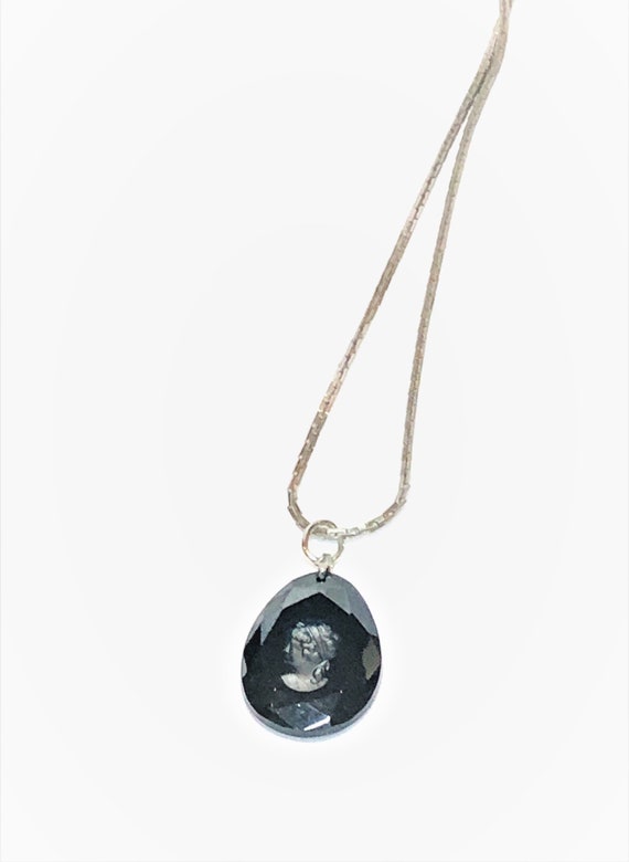 Vintage 24" Black Glass Intaglio Pendant. Rare Je… - image 9