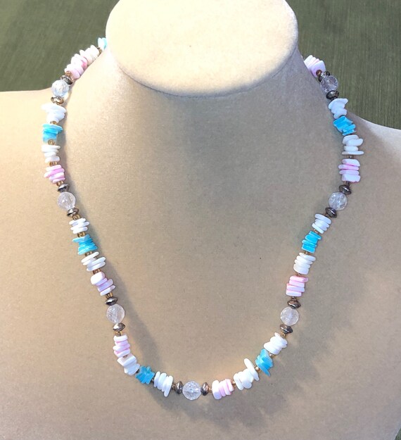 Vintage 18 Sea Shell Choker. Beach Necklace. Rare Jewelry. Multi