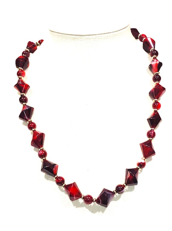 Vintage 24" Burgandy & Red Beaded Necklace.  Eleg… - image 2