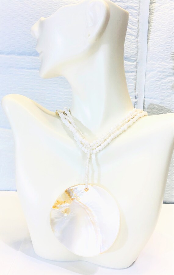 Rare 19" Vintage Mother Of Pearl Choker.  White B… - image 5