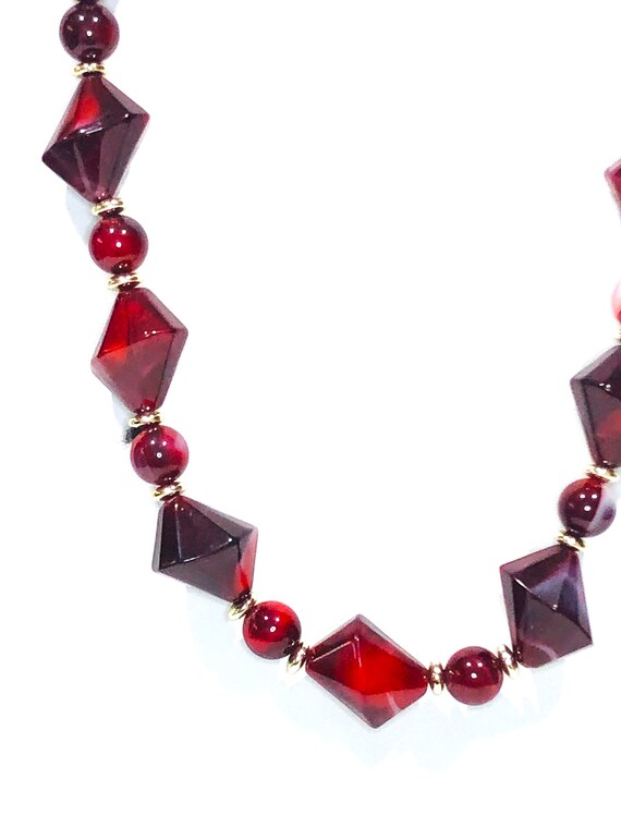 Vintage 24" Burgandy & Red Beaded Necklace.  Eleg… - image 4