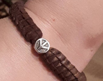 Brown leather bracelet with peace sign