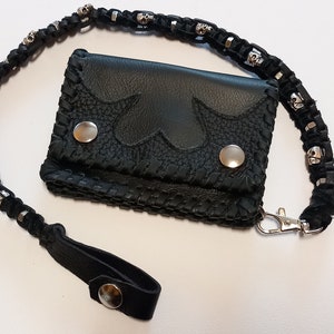 Cartera de piel negra con cadena de piel y calaveras, para colgar en el cinturón, piel auténtica, botones a presión para cerrar