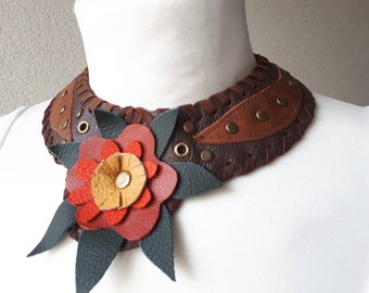 Leather collar, with flower,