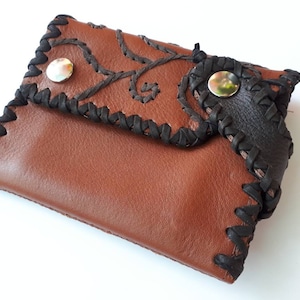 Cartera de piel marrón, con botones automáticos, monedero con cremallera, tamaño mediano