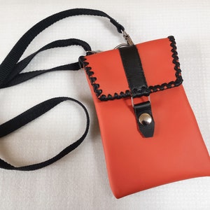 petit sac à bandoulière pour les fêtes, en cuir véritable orange et noir, à porter autour de l'épaule, pour téléphone portable, carte d'identité, carte, clés et argent
