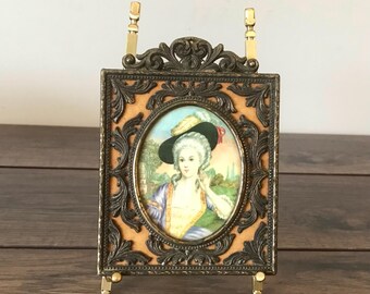 Vintage Victorian Woman Portrait: Ornate Floral Metal Frame, Made in Italy