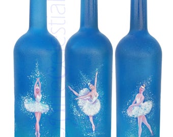 Hand-Painted Ballerinas Bottle – Elegance in Motion