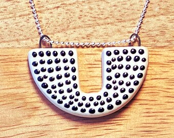 Dot Pendant Necklace